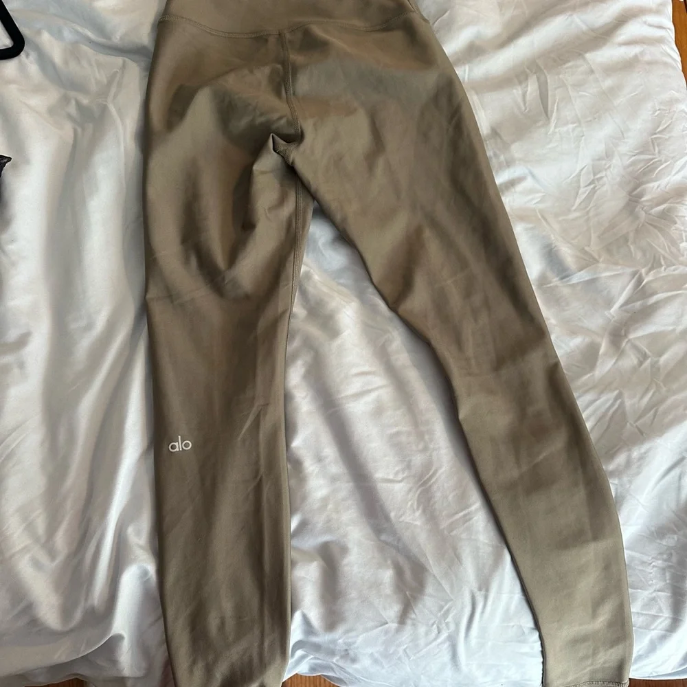 ALO Yoga Sculpt Leggings in Taupe Olive